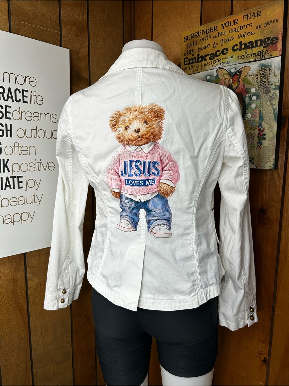 Handcrafted Christian White Blazer – Size XS  “Jesus Loves Me” teddy bear - Picture 8 of 12